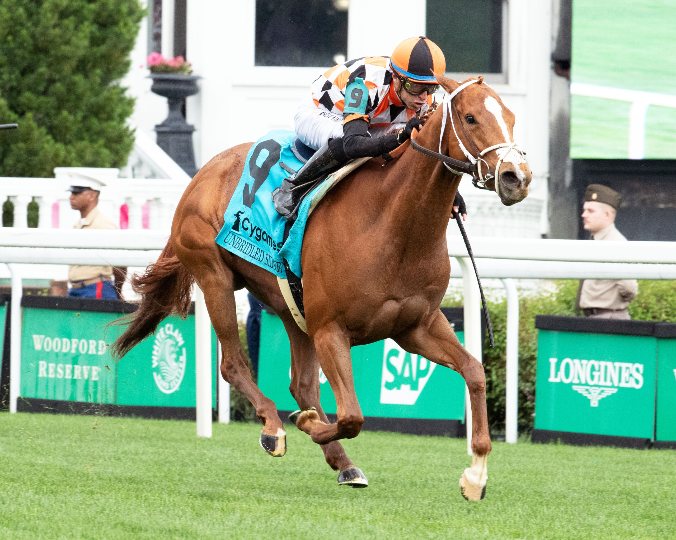 Florida-bred Queen Maxima and jockey Juan Hernandez rocket to the wire, winning the 2025 Unbridled Sidney (G3) at Churchill Downs. (Photo: ©Renee Torbit / Coady Media)