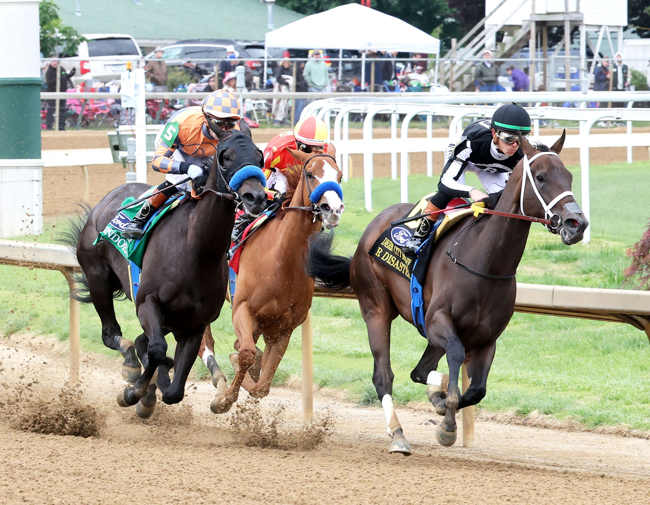 Florida-bred Thoroughbred R Disaster and jockey Tyler Gaffalione gallop at the head of the pack during their win of the 2026 Grade 1 Derby City Distaff. (Photo: ©Alyssa Cumming/Coady Media)